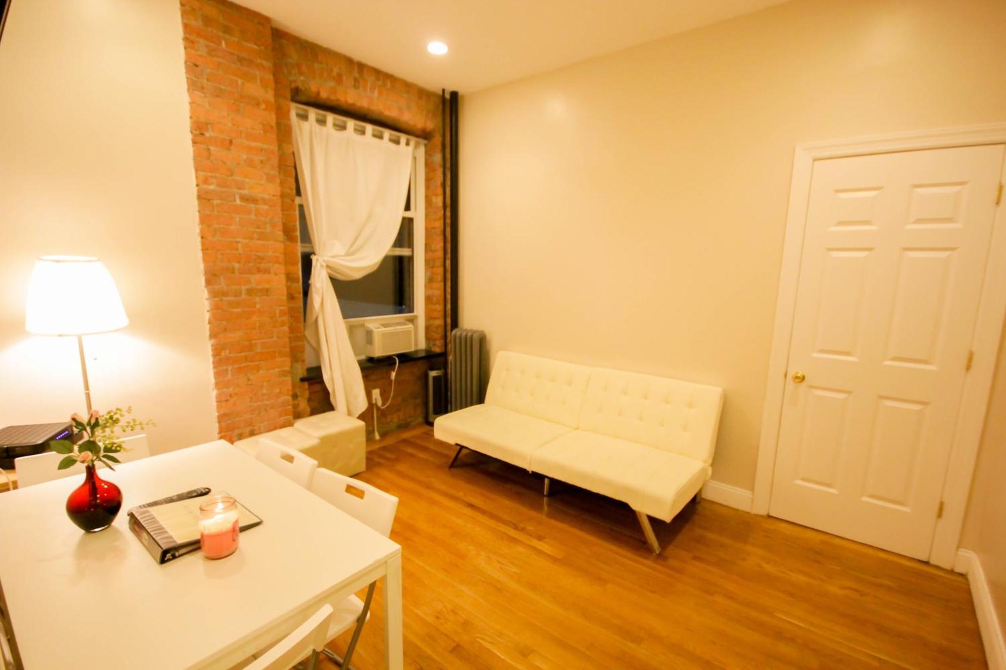 Studio Plus - One-Bedroom Apt New York Phòng bức ảnh
